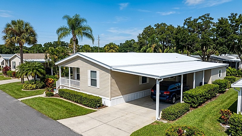 Completed TPO roof over in Plant City 55 plus manufactured community
